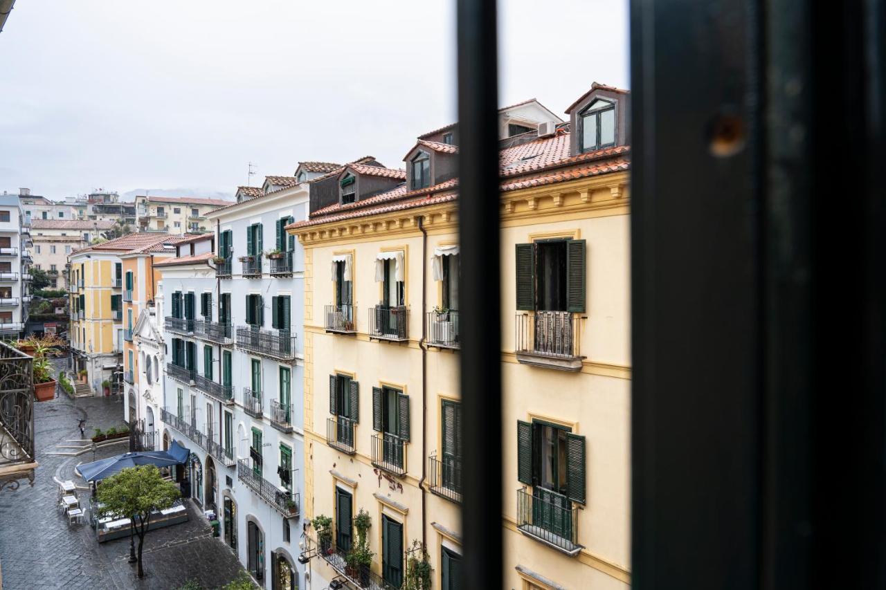 Bella Domus Suites Salerno Zewnętrze zdjęcie