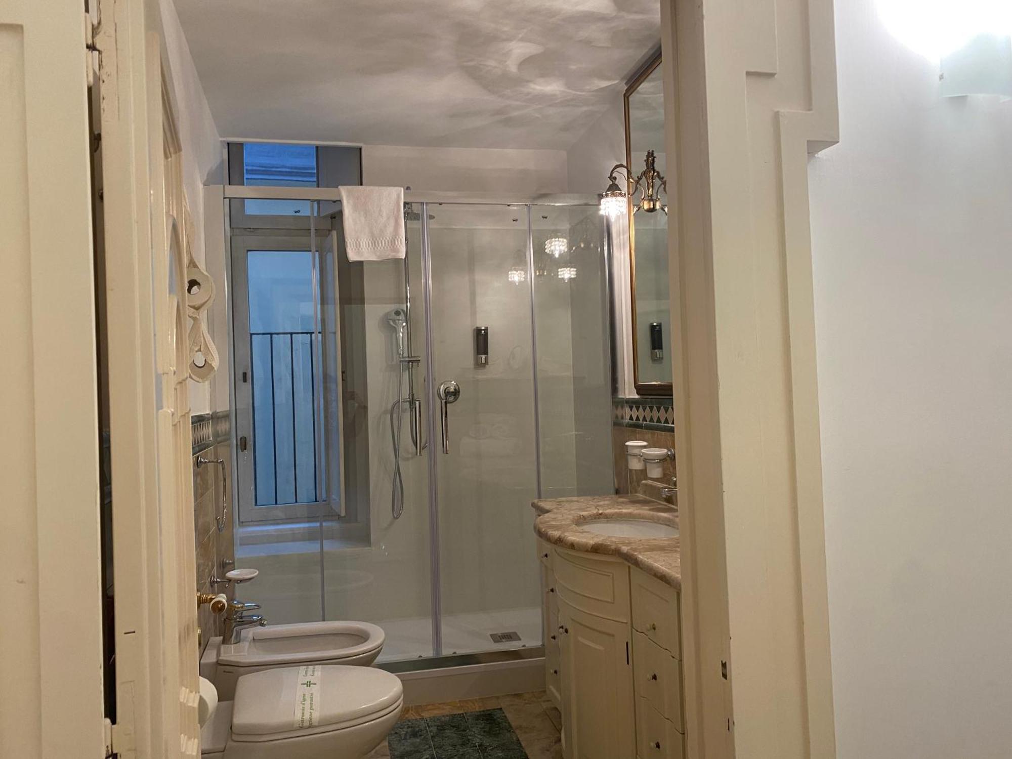 Bella Domus Suites Salerno Zewnętrze zdjęcie