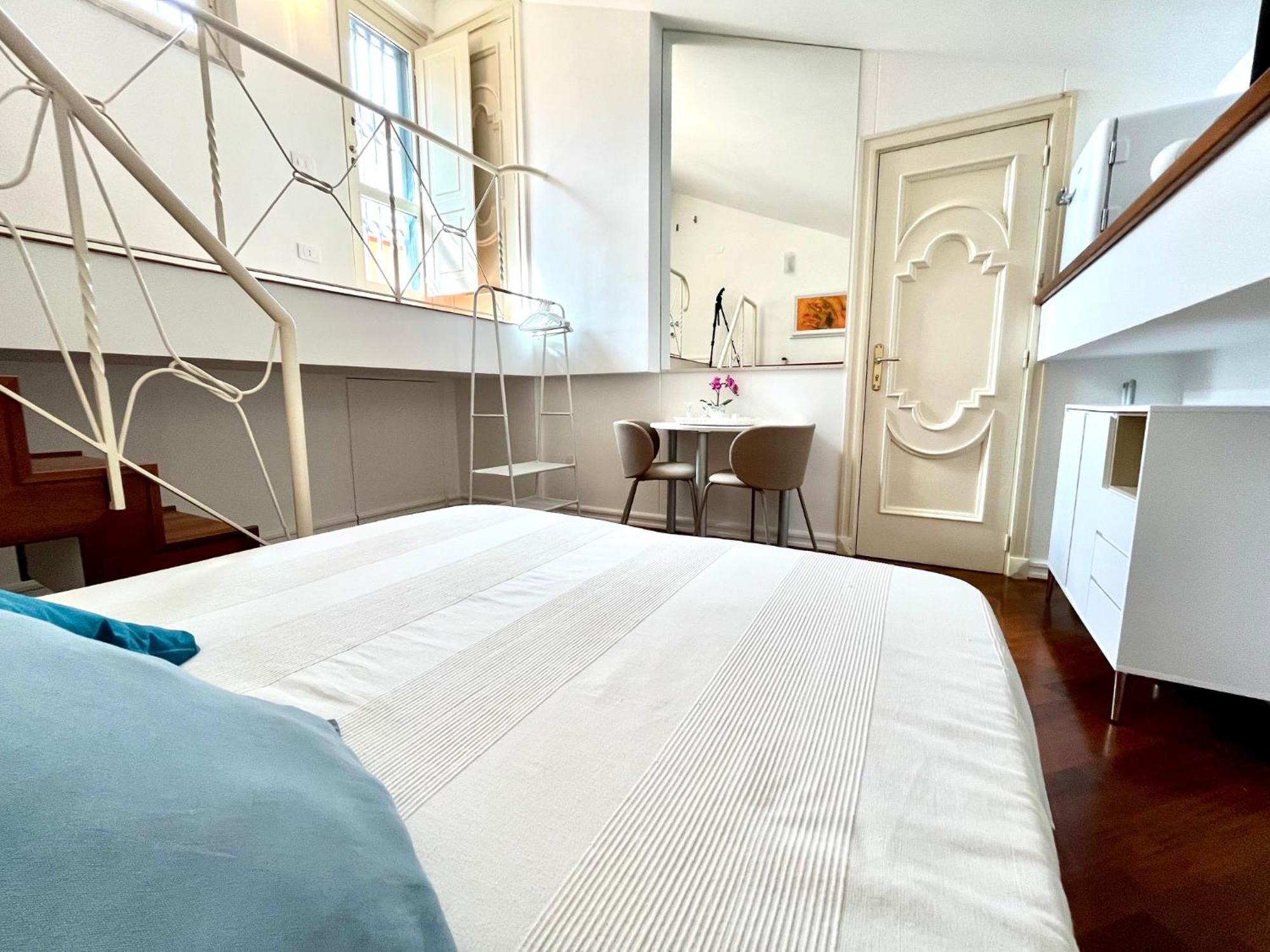 Bella Domus Suites Salerno Zewnętrze zdjęcie